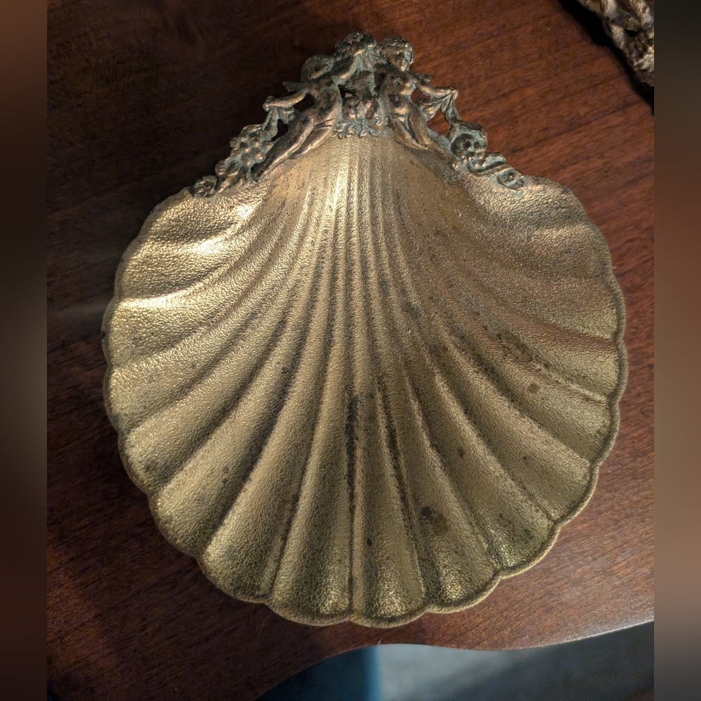Vintage Gold Brass Shell French Cherb Decorative Dish With Claw Feet